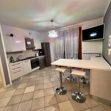 아파트 Emerald 시르미오네